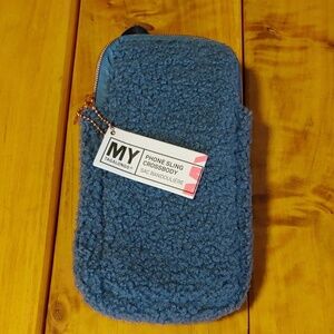 NWT MY TAGALONGS SHERPA PHONE SLING CROSSBODY